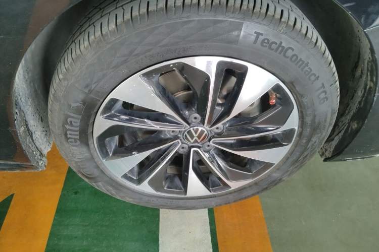 Used Volkswagen Passat 2022 330TSI Starry Elite Edition Right Front Wheel Hub