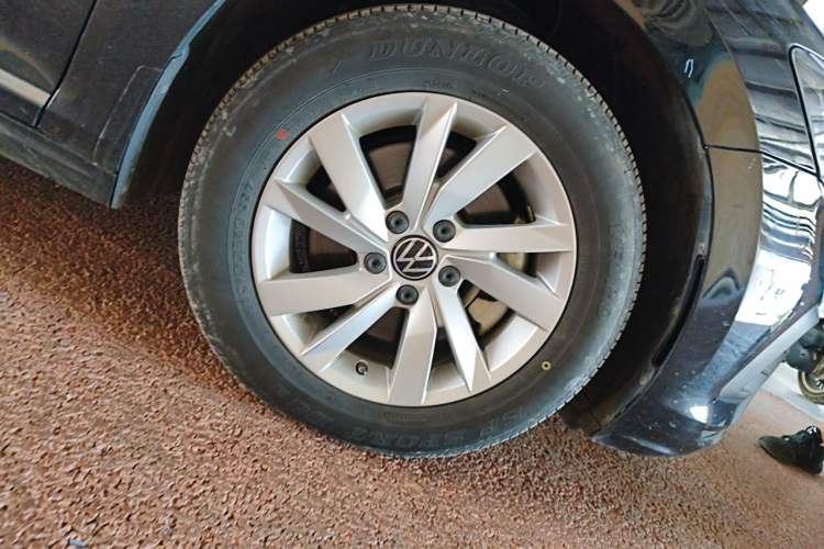 Used Volkswagen Passat 2022 280TSI Business Edition Right Front Wheel Hub