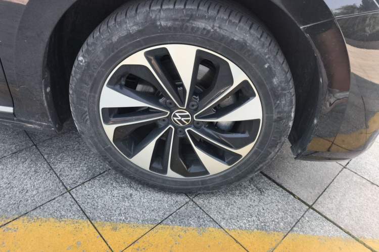 Used Volkswagen Passat 2022 330TSI Starry Elite Edition Right Front Wheel Hub