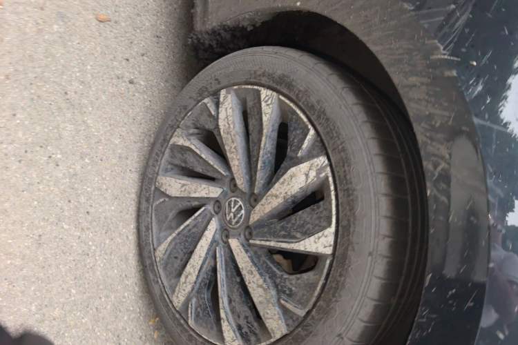 Used Volkswagen Passat 2022 330TSI Starry Luxury Edition Right Front Wheel Hub