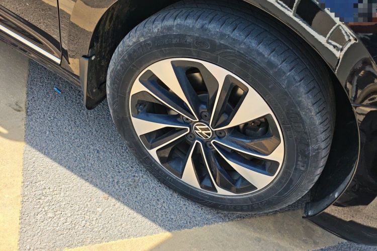 Used Volkswagen Passat 2022 330TSI Starry Elite Edition Right Front Wheel Hub