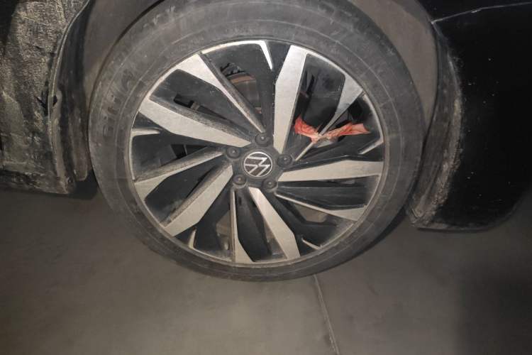 Used Volkswagen Passat 2022 330TSI Starry Elite Edition Right Front Wheel Hub