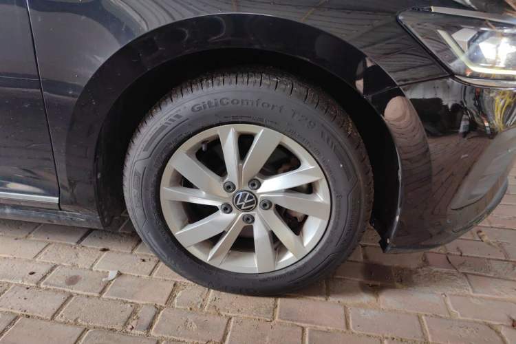 Used Volkswagen Passat 2022 280TSI Business Edition Right Front Wheel Hub