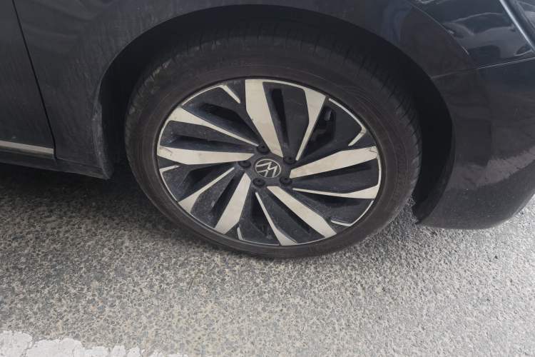 Used Volkswagen Passat 2022 330TSI Starry Elite Edition Right Front Wheel Hub