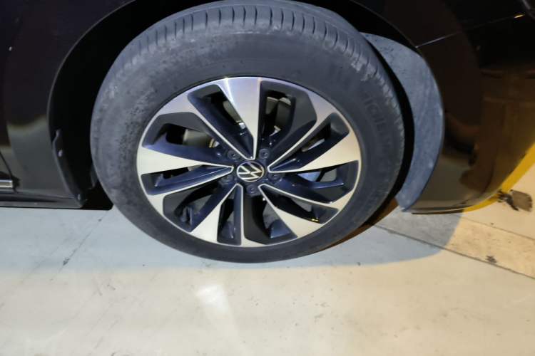 Used Volkswagen Passat 2022 330TSI Starry Elite Edition Right Front Wheel Hub