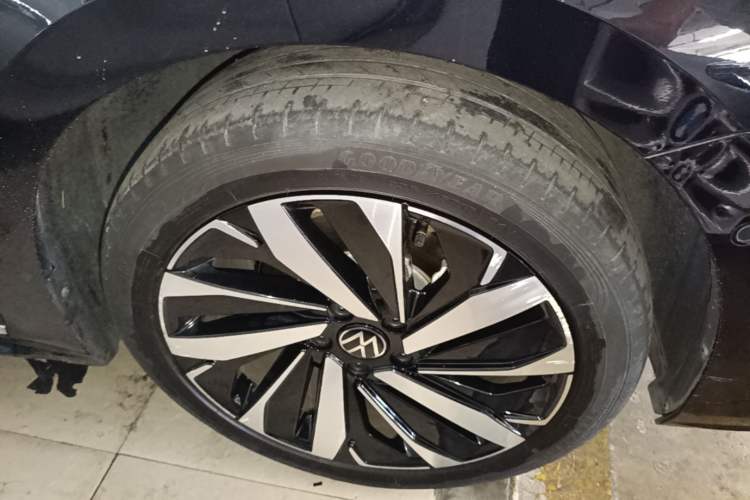 Used Volkswagen Passat 2022 330TSI Starry Luxury Edition Right Front Wheel Hub