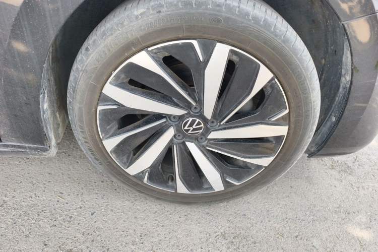 Used Volkswagen Passat 2022 330TSI Starry Elite Edition Right Front Wheel Hub