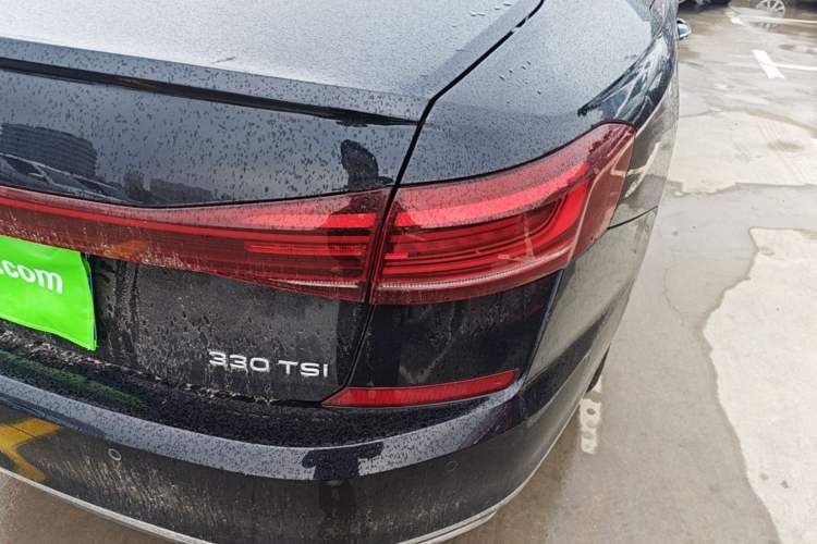 Used Volkswagen Passat 2022 330TSI Luxury Edition Right Rear Taillight