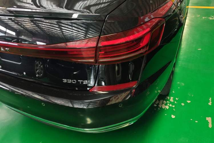 Used Volkswagen Passat 2022 330TSI Starry Luxury Edition – Exclusive Special Edition Right Rear Taillight