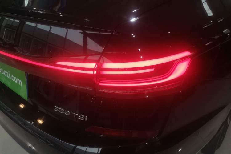 Used Volkswagen Passat 2022 330TSI Luxury Edition Right Rear Taillight