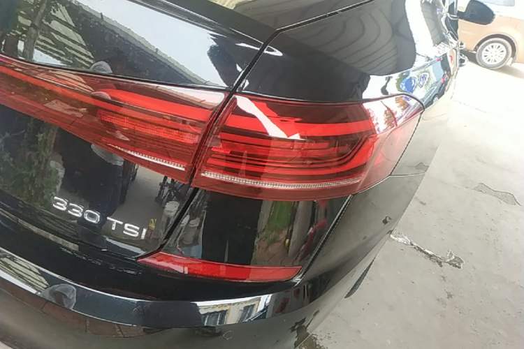 Used Volkswagen Passat 2022 330TSI Luxury Edition Right Rear Taillight