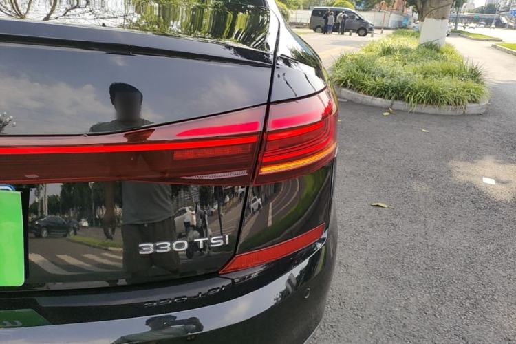 Used Volkswagen Passat 2022 330TSI Starry Luxury Edition Right Rear Taillight