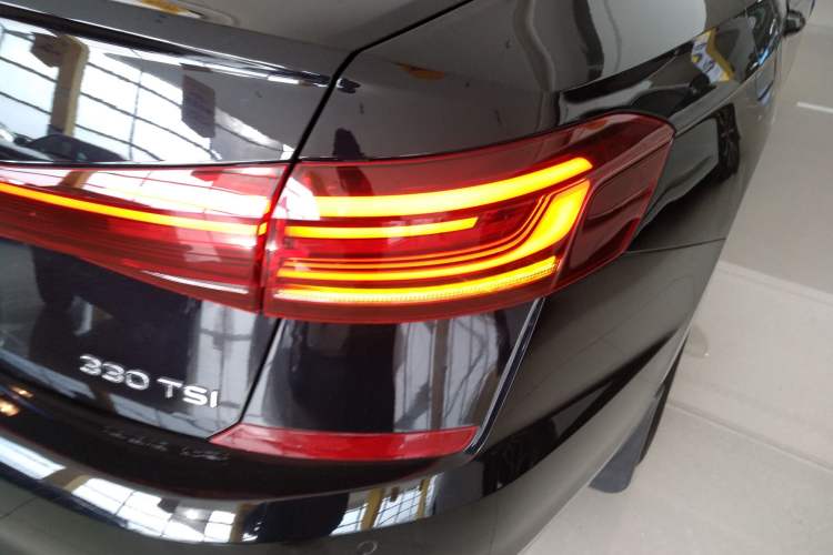 Used Volkswagen Passat 2022 330TSI Elite Edition Custom Version Right Rear Taillight