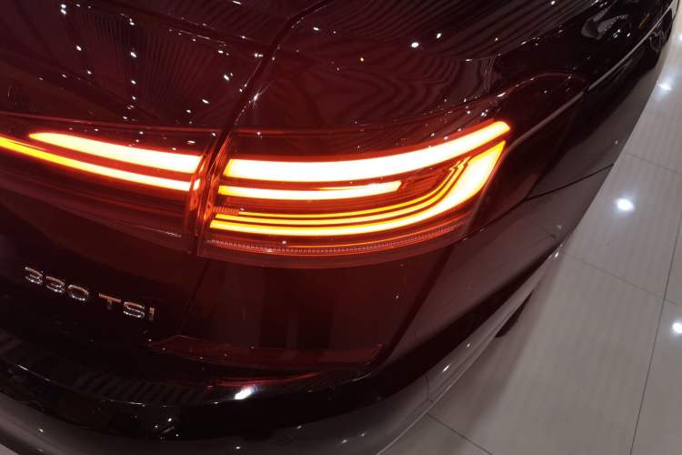 Used Volkswagen Passat 2022 330TSI Starry Elite Edition Right Rear Taillight