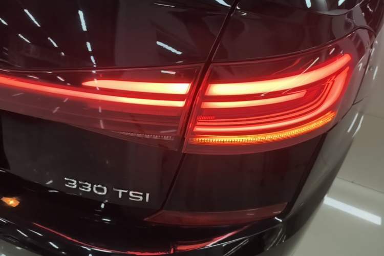 Used Volkswagen Passat 2022 330TSI Luxury Edition Right Rear Taillight