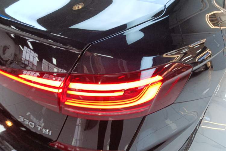 Used Volkswagen Passat 2022 330TSI Starry Elite Edition Right Rear Taillight