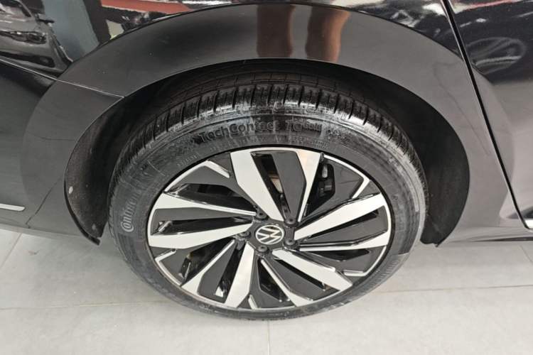 Used Volkswagen Passat 2022 330TSI Starry Luxury Edition Right Rear Wheel Hub