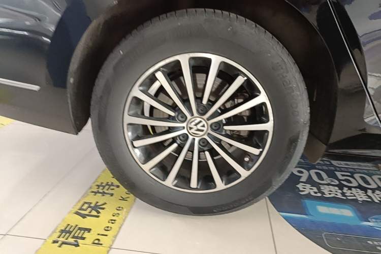 Used Volkswagen Passat 2022 280TSI Business Edition Right Rear Wheel Hub