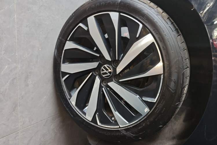 Used Volkswagen Passat 2022 380TSI Flagship Edition Right Rear Wheel Hub