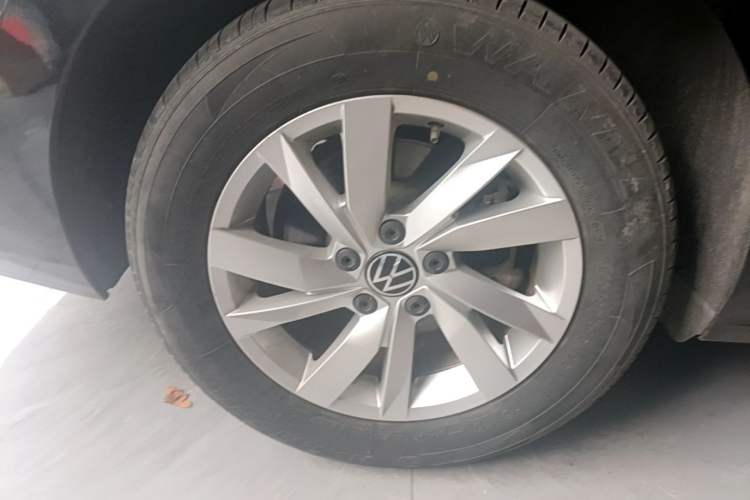 Used Volkswagen Passat 2022 280TSI Business Edition Right Rear Wheel Hub