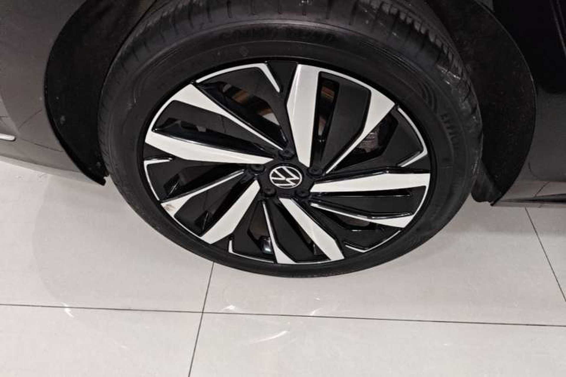 Used Volkswagen Passat 2022 330TSI Starry Elite Edition Right Rear Wheel Hub