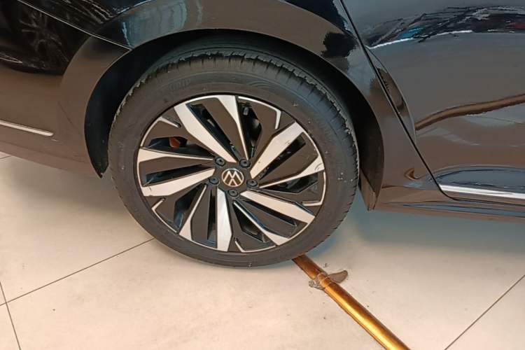 Used Volkswagen Passat 2022 330TSI Starry Luxury Edition Right Rear Wheel Hub