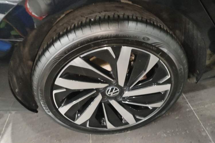 Used Volkswagen Passat 2022 330TSI Elite Edition Right Rear Wheel Hub