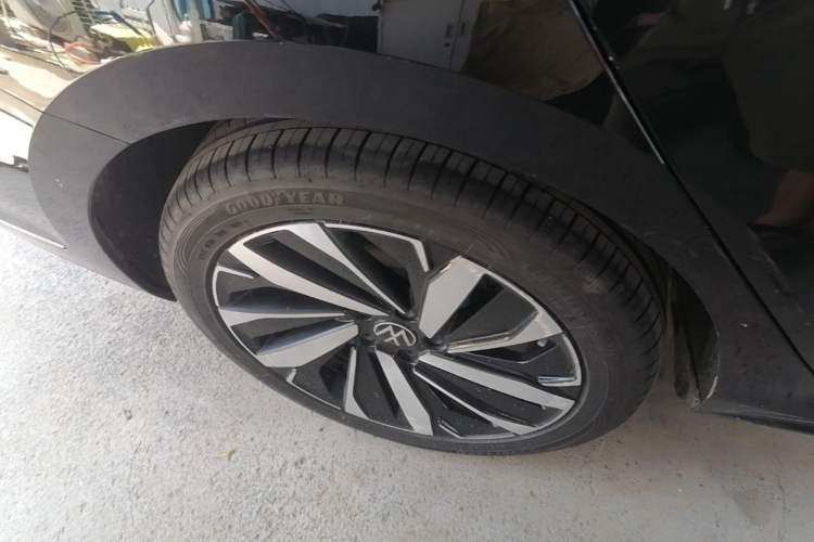 Used Volkswagen Passat 2022 380TSI Flagship Edition Right Rear Wheel Hub