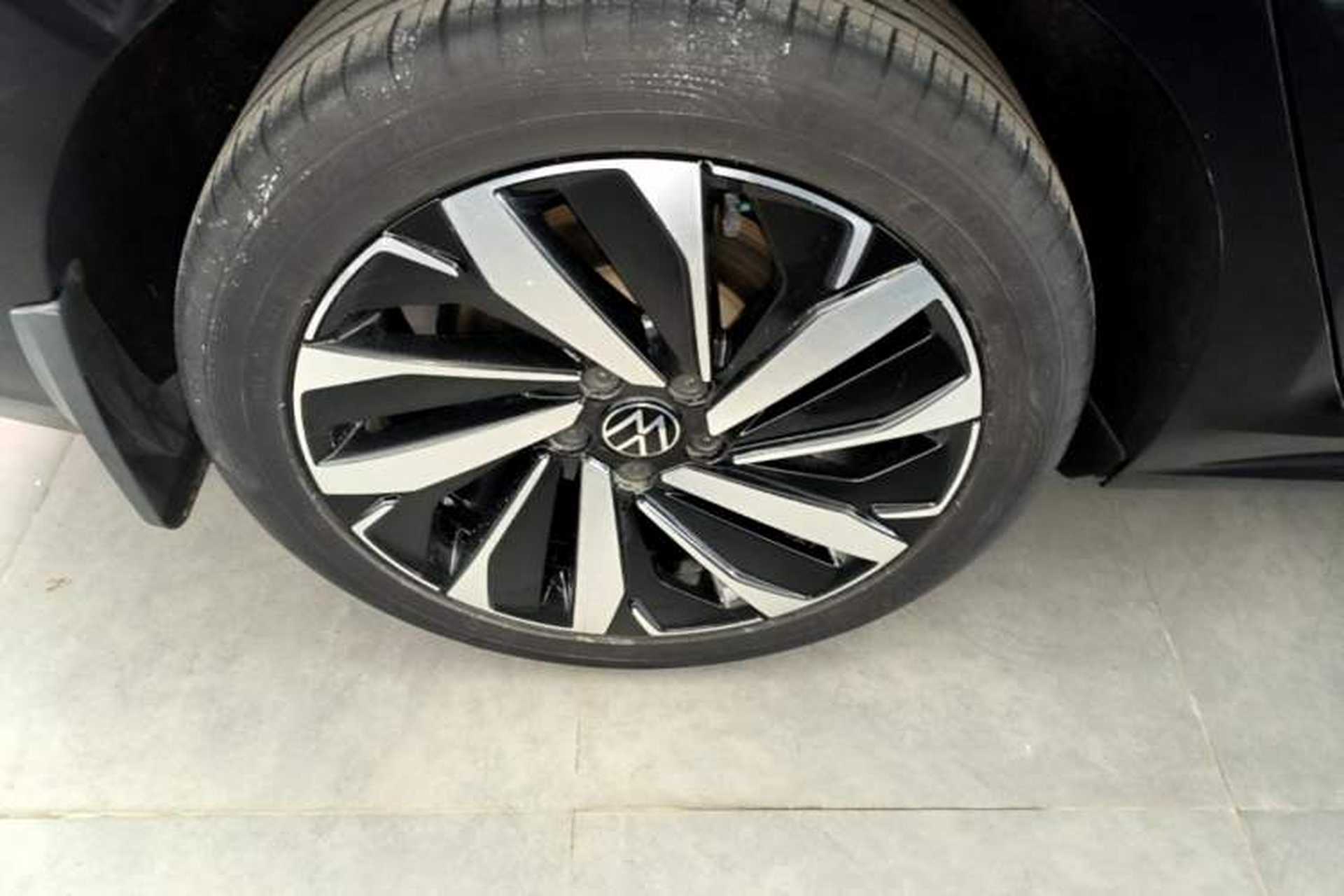 Used Volkswagen Passat 2022 330TSI Starry Luxury Edition Right Rear Wheel Hub