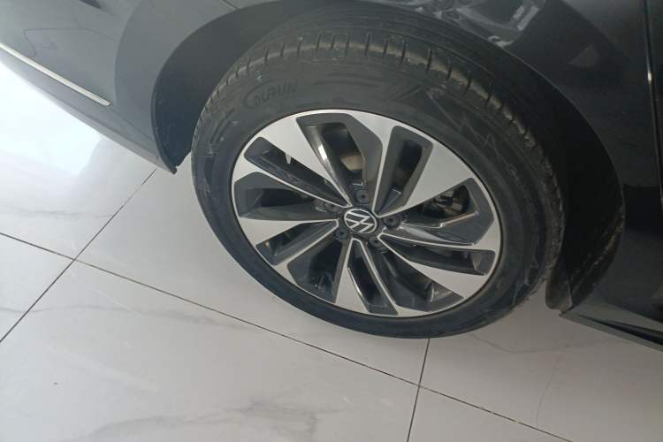 Used Volkswagen Passat 2022 330TSI Elite Edition Right Rear Wheel Hub
