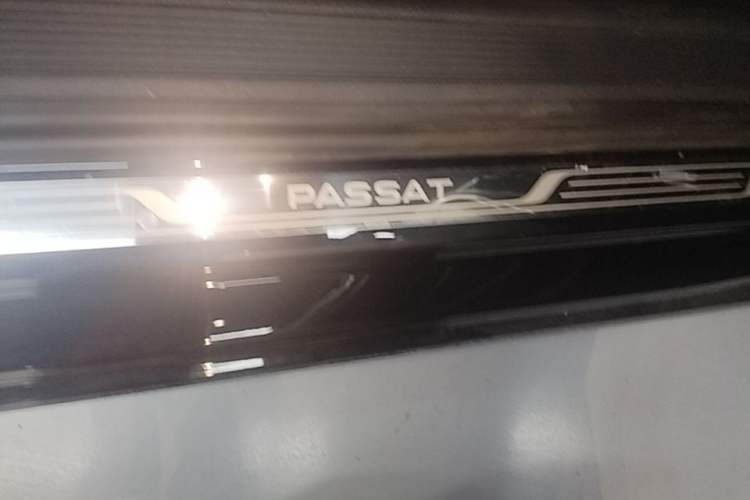 Used Volkswagen Passat 2022 330TSI Starry Luxury Edition Right Side Sill
