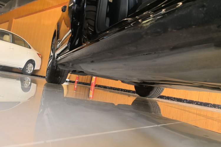 Used Volkswagen Passat 2022 330TSI Elite Edition Right Side Sill