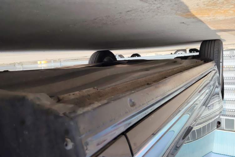 Used Volkswagen Passat 2022 280TSI Business Edition Right Side Sill