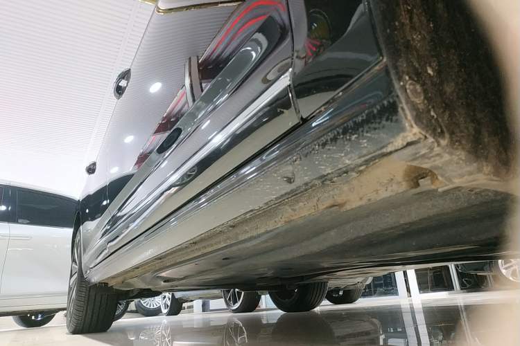 Used Volkswagen Passat 2022 330TSI Luxury Edition Right Side Sill