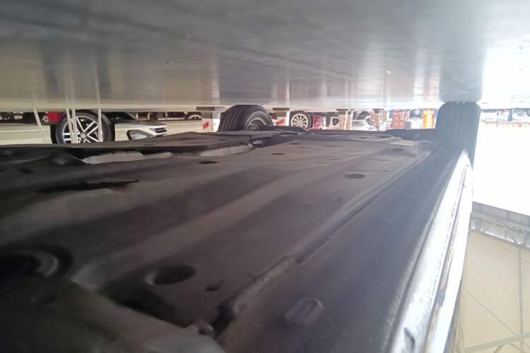 Used Volkswagen Passat 2022 280TSI Business Edition Right Side Sill