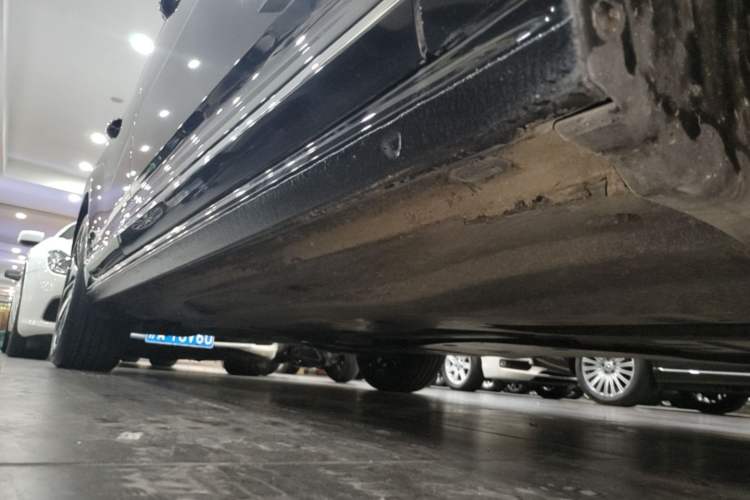 Used Volkswagen Passat 2022 330TSI Elite Edition Right Side Sill