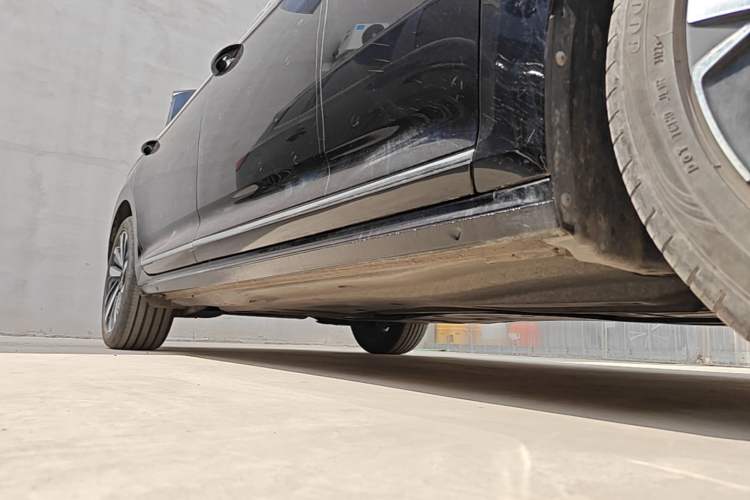 Used Volkswagen Passat 2022 330TSI Starry Elite Edition Right Side Sill