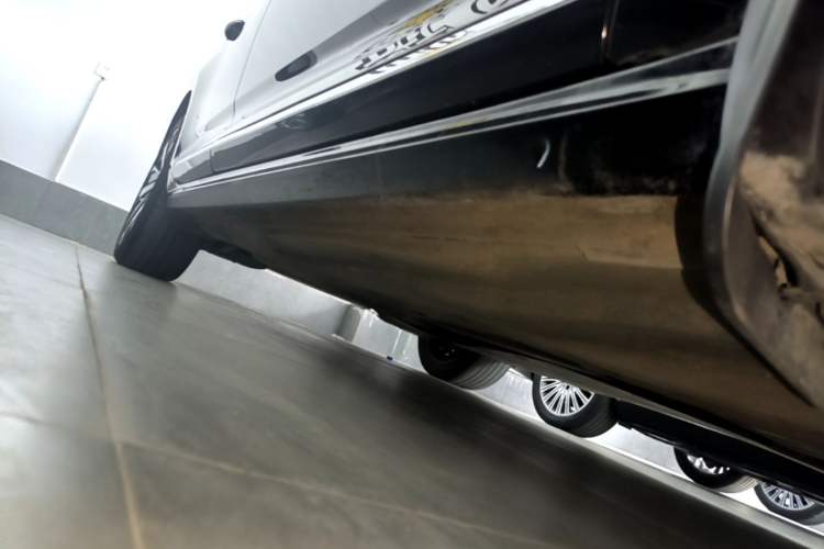 Used Volkswagen Passat 2022 330TSI Starry Luxury Edition Right Side Sill