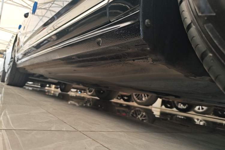 Used Volkswagen Passat 2022 330TSI Starry Luxury Edition Right Side Sill