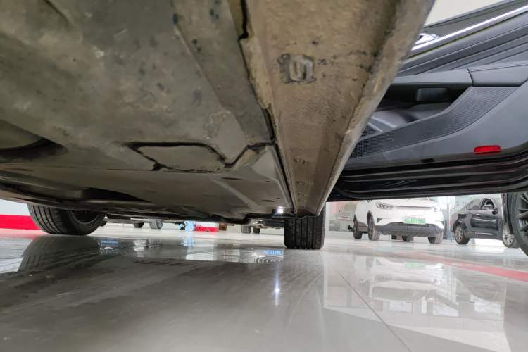 Used Volkswagen Passat 2022 330TSI Luxury Edition Right Side Sill