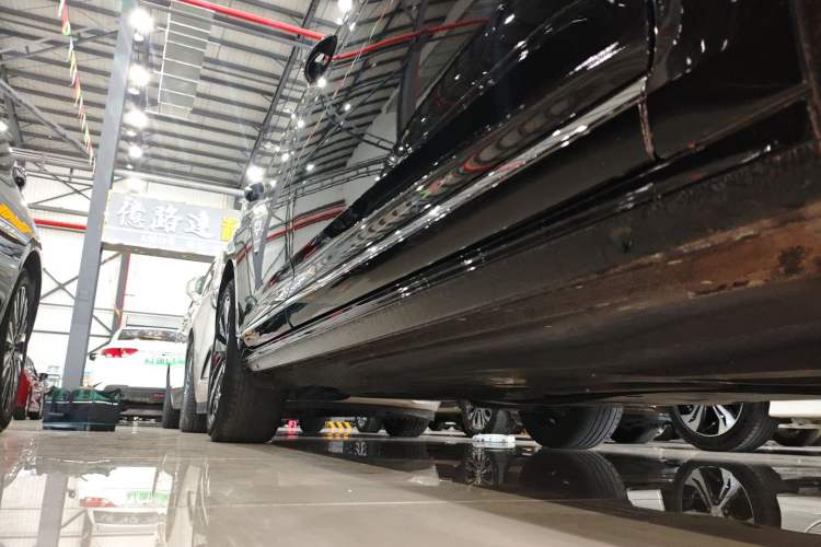Used Volkswagen Passat 2022 330TSI Starry Luxury Edition Right Side Sill