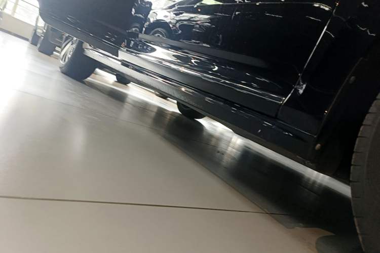 Used Volkswagen Passat 2022 330TSI Elite Edition Right Side Sill