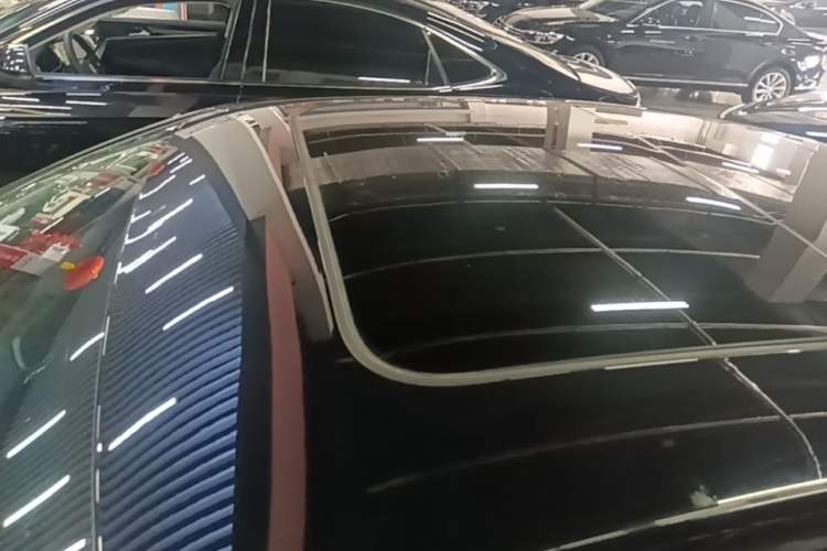 Used Volkswagen Passat 2022 330TSI Luxury Edition Roof