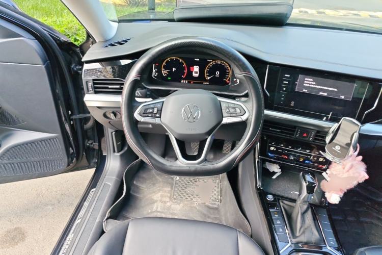 Used Volkswagen Passat 2022 330TSI Starry Elite Edition Steering Wheel
