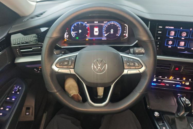 Used Volkswagen Passat 2022 330TSI Starry Luxury Edition Steering Wheel