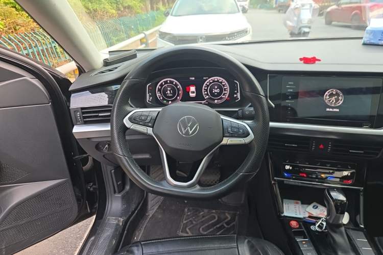 Used Volkswagen Passat 2022 330TSI Starry Elite Edition Steering Wheel