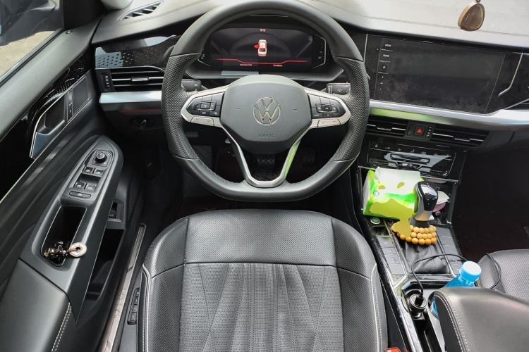 Used Volkswagen Passat 2022 330TSI Starry Luxury Edition Steering Wheel