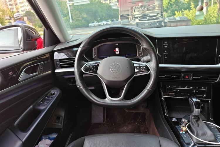 Used Volkswagen Passat 2022 330TSI Starry Luxury Edition Steering Wheel
