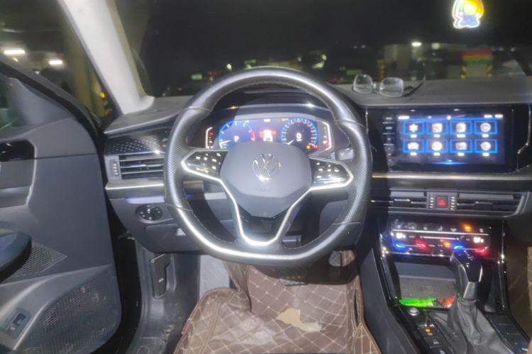 Used Volkswagen Passat 2022 330TSI Starry Luxury Edition Steering Wheel