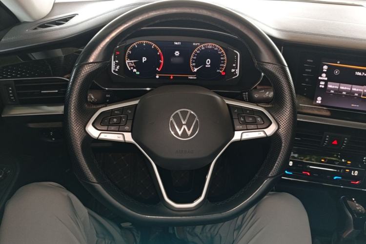 Used Volkswagen Passat 2022 330TSI Starry Elite Edition Steering Wheel